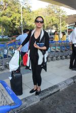 Lara Dutta snapped at airport on 3rd Feb 2016